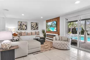 1715 NE 40th St, Oakland Park, FL 33334 - Photo 13