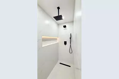 19732 NE 12th Pl, Miami, FL 33179 - Photo 15