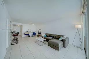 4876 NW 97th Ct, Doral, FL 33178 - Photo 7