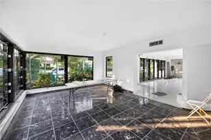 1100 N Shore Dr, Miami Beach, FL 33141 - Photo 37