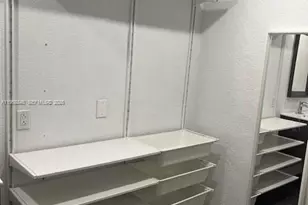 3008 NW 13th St, Miami, FL 33125 - Photo 11