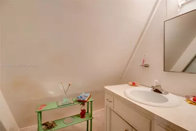 31033 Hibiscus Dr, Big Pine, FL 33043 - Photo 15