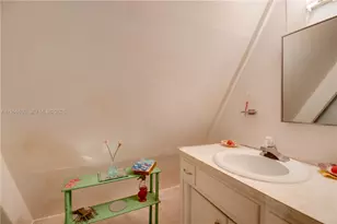 31033 Hibiscus Dr, Big Pine, FL 33043 - Photo 15