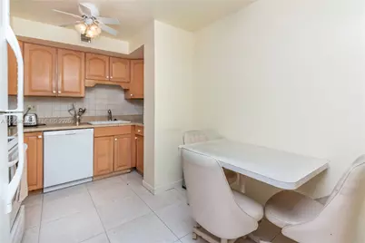 2780 NE 183rd St #1606, Aventura, FL 33160 - Photo 23