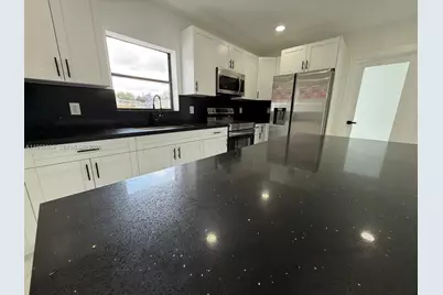 2860 NW 164th Ter, Miami Gardens, FL 33054 - Photo 13