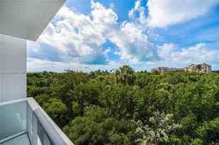 100 S Pointe Dr, Miami Beach, FL 33139 - Photo 11
