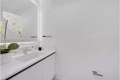 100 S Pointe Dr #TH-13, Miami Beach, FL 33139 - Photo 33