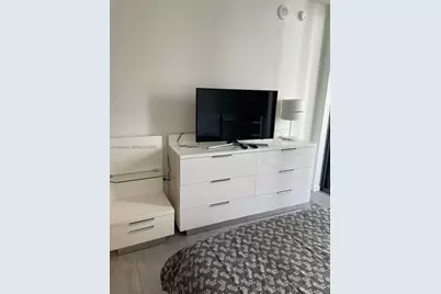 1000 Brickell Plaza #2809, Miami, FL 33131 - Photo 9