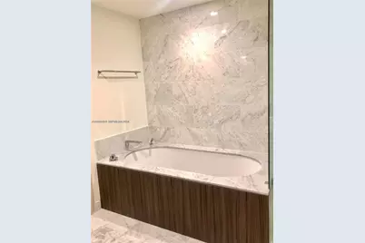 1000 Brickell Plaza #2414, Miami, FL 33131 - Photo 9