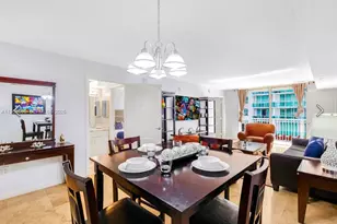 1200 Brickell Bay Dr, Miami, FL 33131 - Photo 3