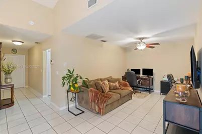 6710 S Parkway Dr #3-11, Margate, FL 33068 - Photo 11
