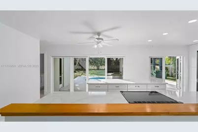 8614 SW 102nd Pl, Miami, FL 33173 - Photo 9