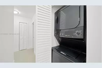 8614 SW 102nd Pl, Miami, FL 33173 - Photo 19