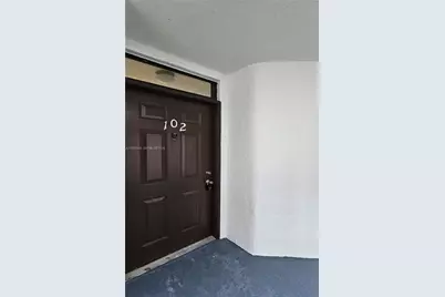 211 Lake Pointe Dr #102, Oakland Park, FL 33309 - Photo 3