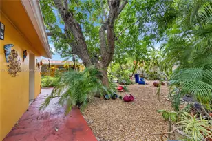 1025 SW 11th St, Miami, FL 33129 - Photo 27