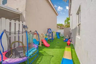 1820 Vista Way, Margate, FL 33063 - Photo 21