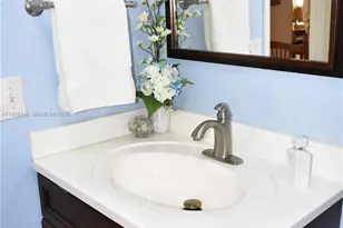 9801 Sunrise Lakes Blvd, Sunrise, FL 33322 - Photo 21