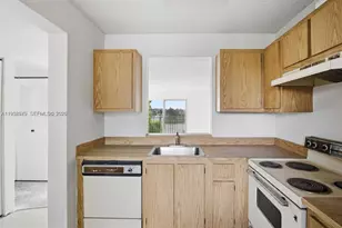 8560 N Sherman Cir, Miramar, FL 33025 - Photo 21