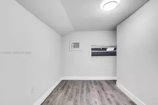 914 NW 80th St, Miami, FL 33150 - Photo 9