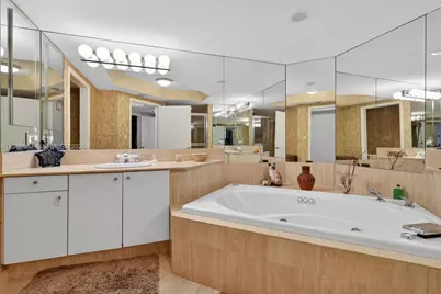 7000 Island Blvd #1604, Aventura, FL 33160 - Photo 25