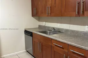 13550 SW 6th Ct, Pembroke Pines, FL 33027 - Photo 3