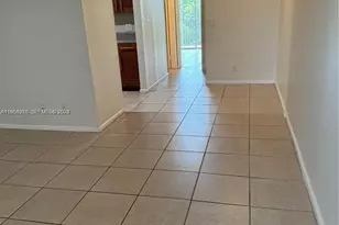 13550 SW 6th Ct, Pembroke Pines, FL 33027 - Photo 5