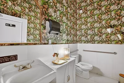 Downtown Miami Cafe For Sale, Miami, FL 33130 - Photo 19