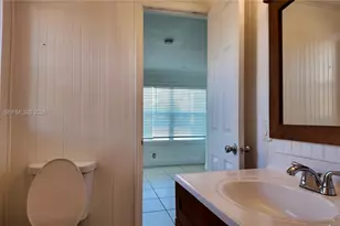 1021 N Victoria Park Rd, Fort Lauderdale, FL 33304 - Photo 9