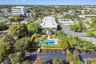 701 NE 1st Ct, Hallandale Beach, FL 33009 - Photo 33