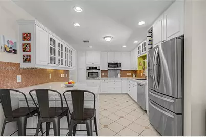 7950 SW 161st St, Palmetto Bay, FL 33157 - Photo 5