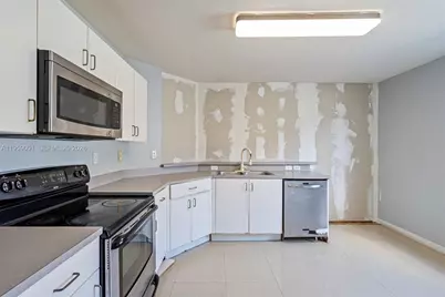 17319 SW 22nd St, Miramar, FL 33029 - Photo 13