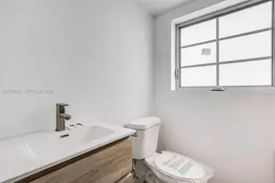 572 NE 67th St, Miami, FL 33138 - Photo 5