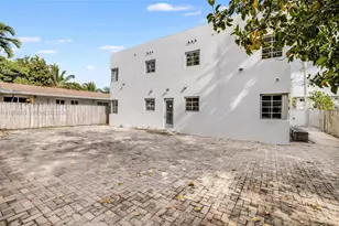 572 NE 67th St, Miami, FL 33138 - Photo 15
