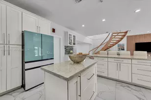 1700 Cleveland Rd, Miami Beach, FL 33141 - Photo 31