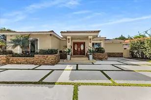 1700 Cleveland Rd, Miami Beach, FL 33141 - Photo 1