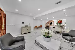 1700 Cleveland Rd, Miami Beach, FL 33141 - Photo 11