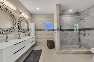 1700 Cleveland Rd, Miami Beach, FL 33141 - Photo 43