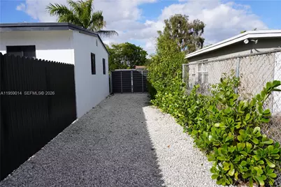 1106 NW 11th Ct #2, Fort Lauderdale, FL 33311 - Photo 11