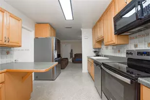 1560 NE 11th St, Homestead, FL 33033 - Photo 5