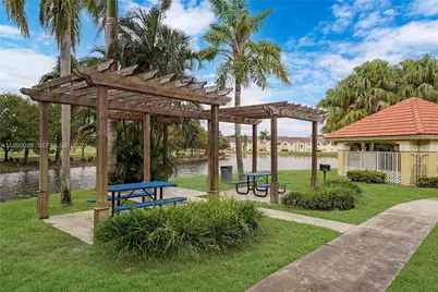 437 Vista Isles Dr #2217, Sunrise, FL 33325 - Photo 29