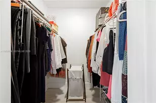 437 Vista Isles Dr, Sunrise, FL 33325 - Photo 17