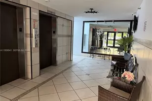 9688 Fontainebleau Blvd, Miami, FL 33172 - Photo 7