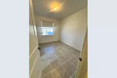 2616 SE 28th Dr, Homestead, FL 33035 - Photo 7