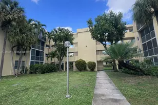 942 NE 199th St, Miami, FL 33179 - Photo 1