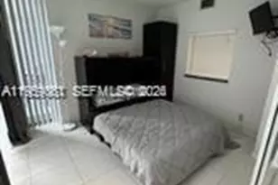 1000 Parkview Dr, Hallandale Beach, FL 33009 - Photo 15