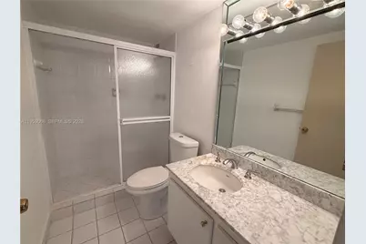 5601 Collins Ave #720, Miami Beach, FL 33140 - Photo 17