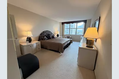 5601 Collins Ave #720, Miami Beach, FL 33140 - Photo 9