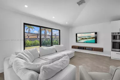 18263 SW 149th Pl, Miami, FL 33187 - Photo 15