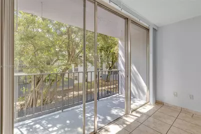 210 Fontainebleau Blvd #210, Miami, FL 33172 - Photo 21