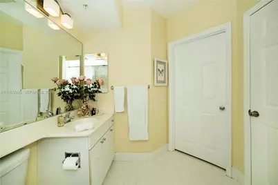 17150 N Bay Rd #2920, Sunny Isles Beach, FL 33160 - Photo 23